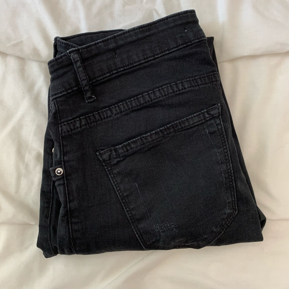 Zara Black Skinny Jeans with Zipper at Ankle